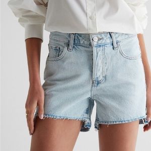 Express NWT Mid Rise Jean Shorts